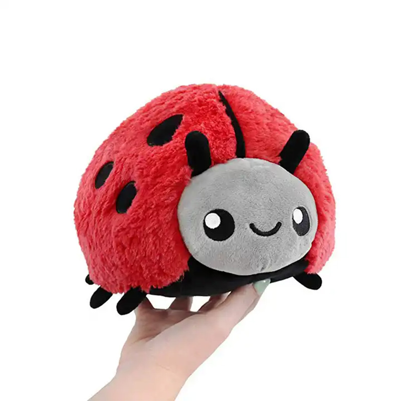 昆虫ぬいぐるみ