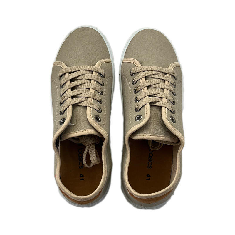 茶色のキャンバス シューズ.jpg 茶色のキャンバス シューズ.jpg