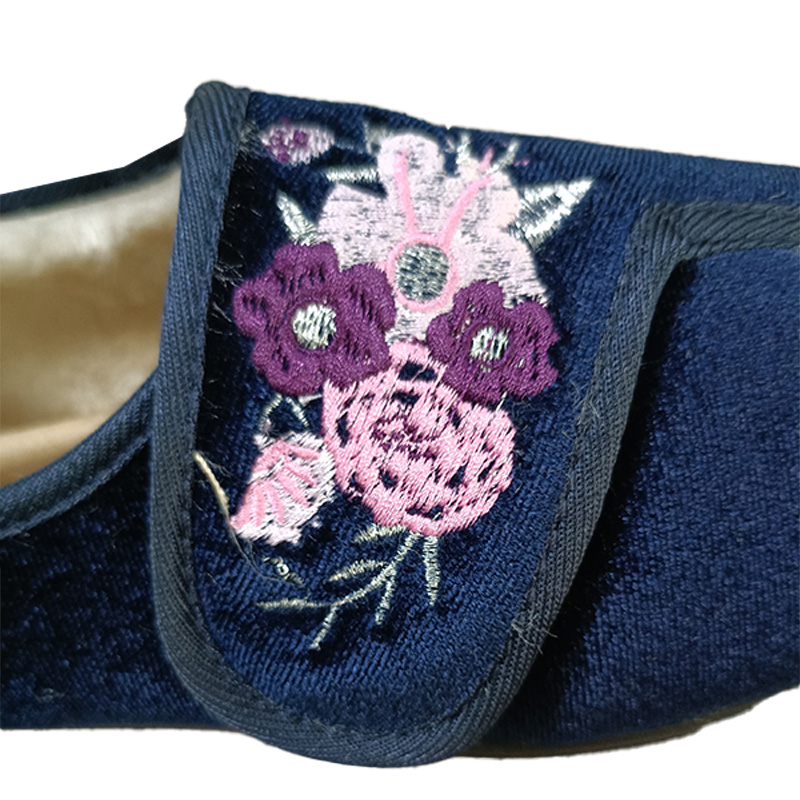 Dép nữ mùa đông ở nhà