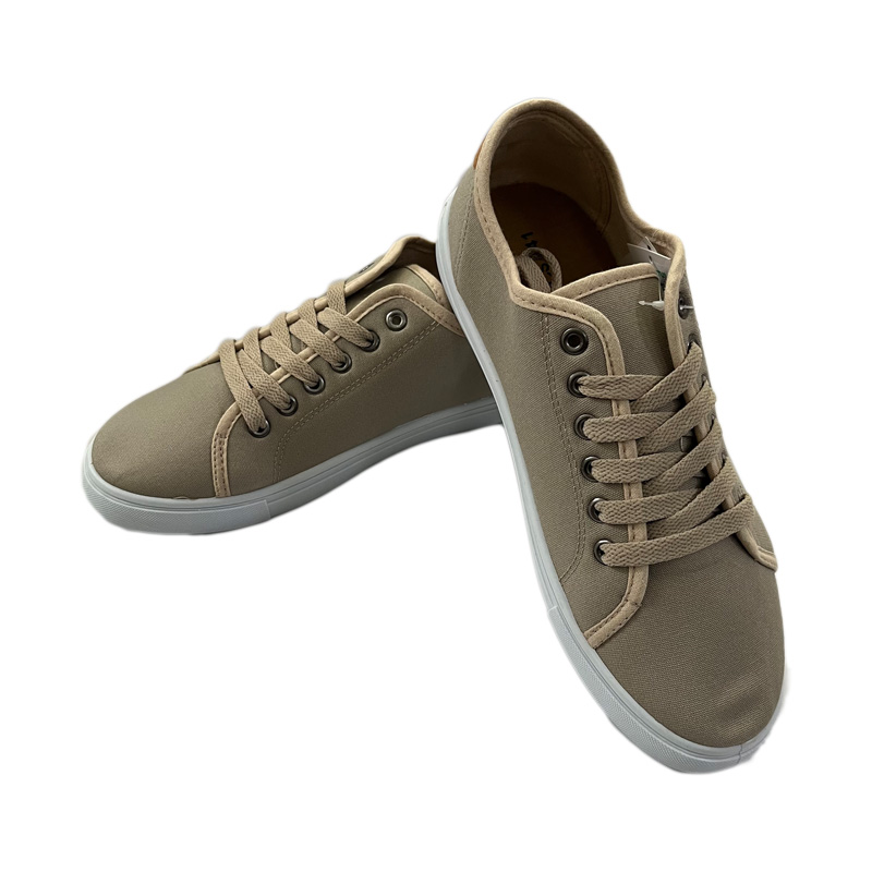 茶色のキャンバス シューズ.jpg 茶色のキャンバス シューズ.jpg