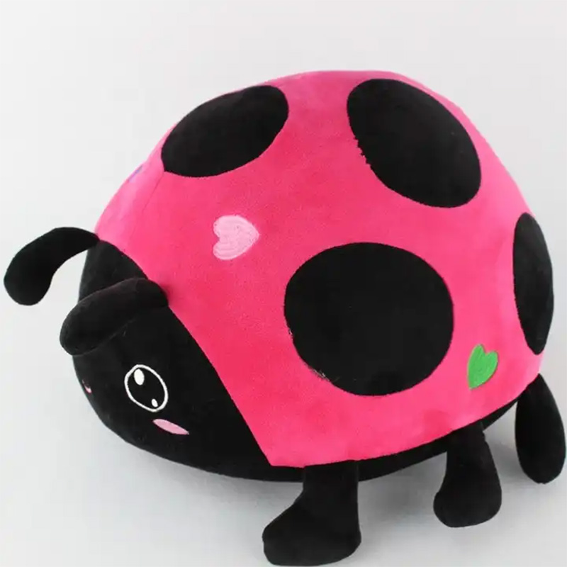 昆虫ぬいぐるみ