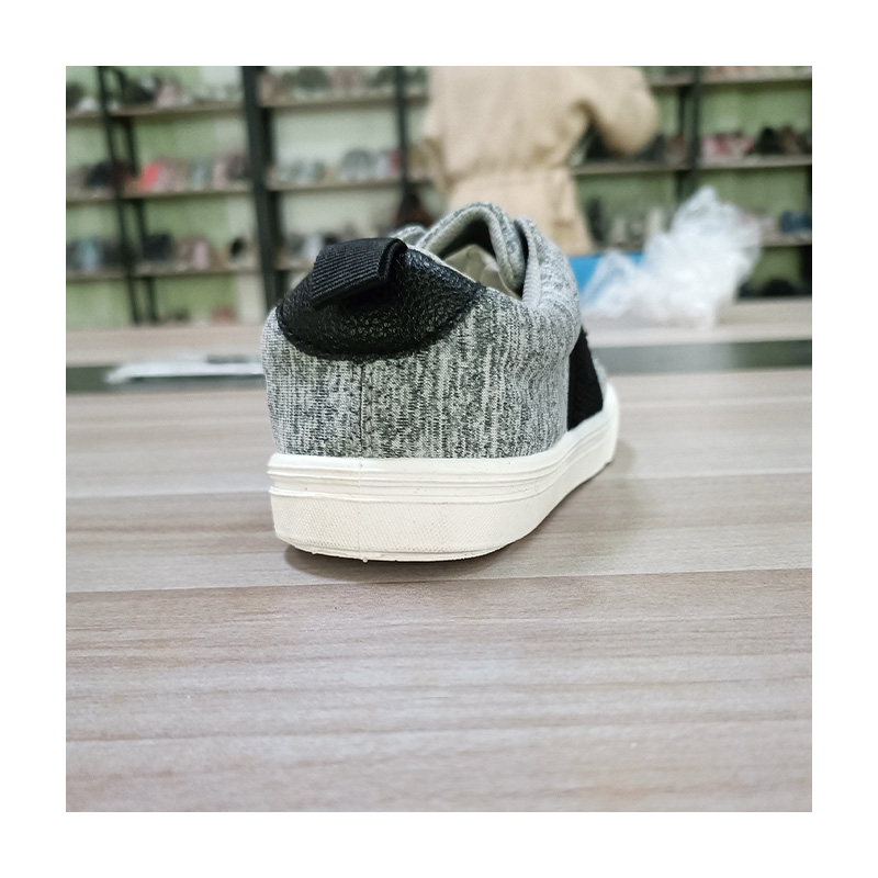 伸縮性のあるコンフォート子供靴子供用ソフトソールシューズ