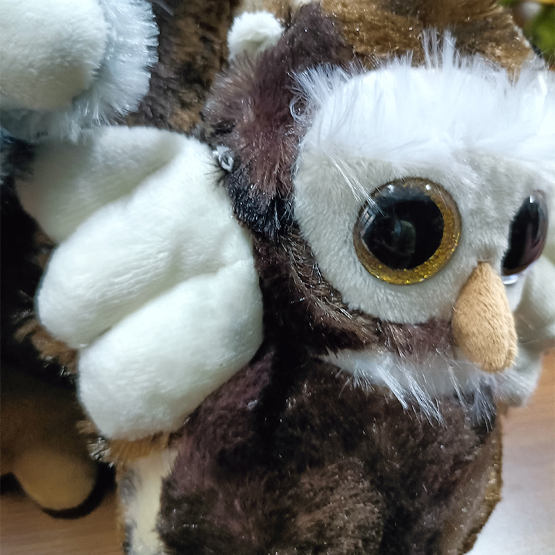 フクロウのぬいぐるみ