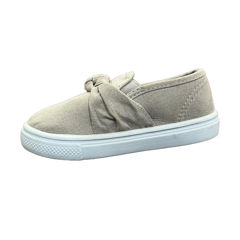 ソリッドカラーの弾性シューズ