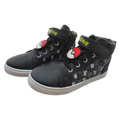 子供用黒ハイトップシューズ