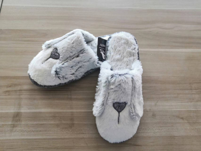 ホーム 快適な室内用スリッパ