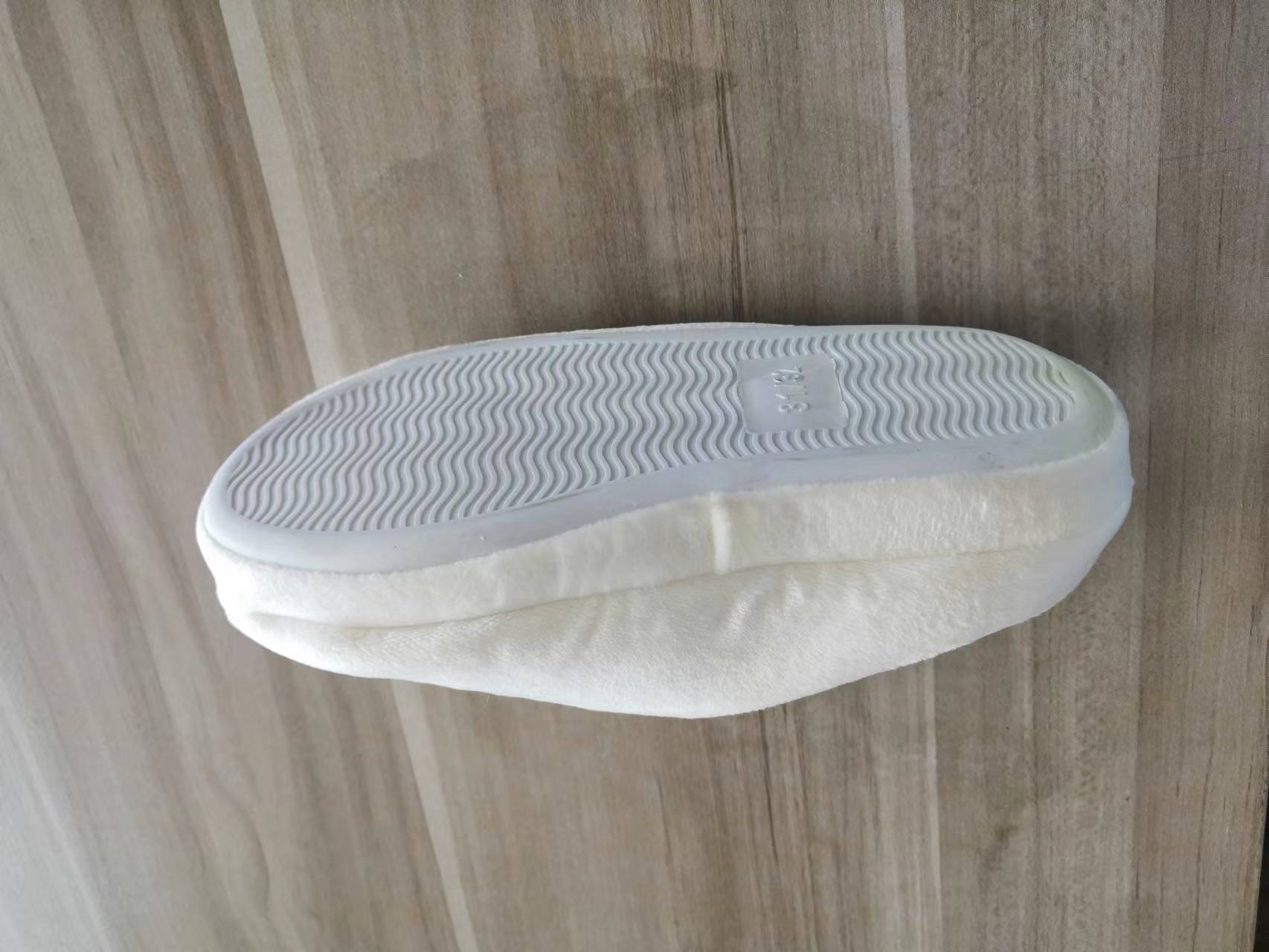 ホーム 快適な室内用スリッパ