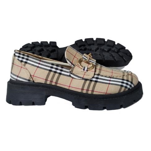 女性のカジュアルなローファー靴 women's casual loafer shoes