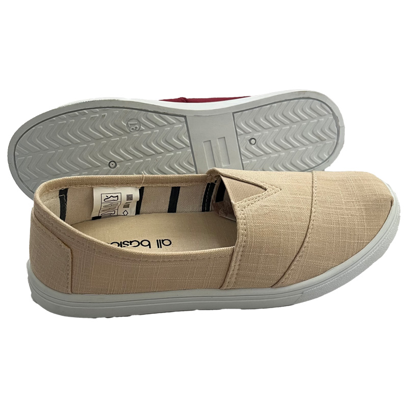 Giày vải nữ trơn màu trơn.jpg Women Slip On Canvas Shoes In Solid Color.jpg