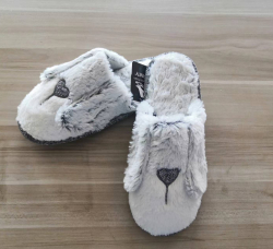 Домашні зручні кімнатні тапочки